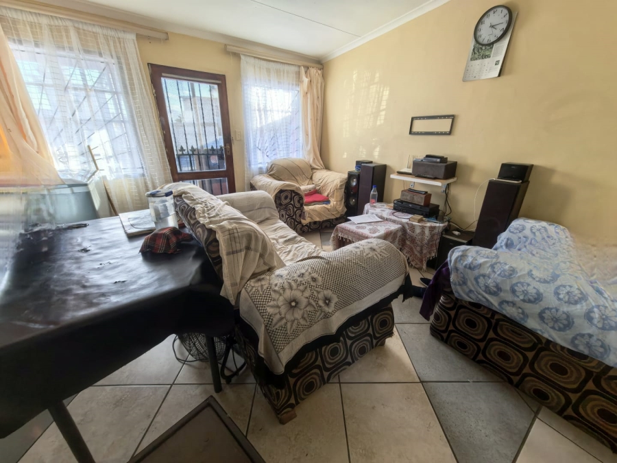 2 Bedroom Property for Sale in Pelican Park Western Cape